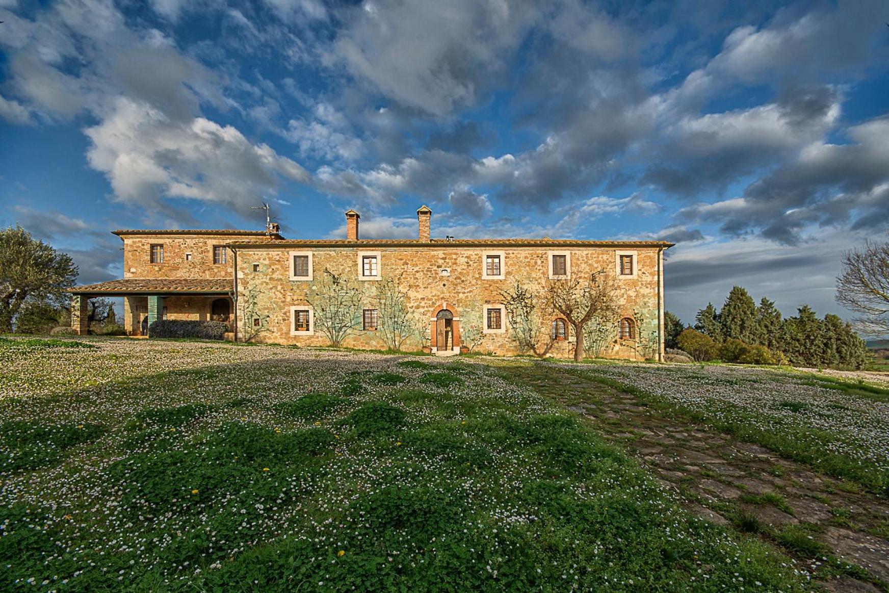 Agriturismo Le Sorbelle D'Orcia Con Piscina Pienza Exterior photo